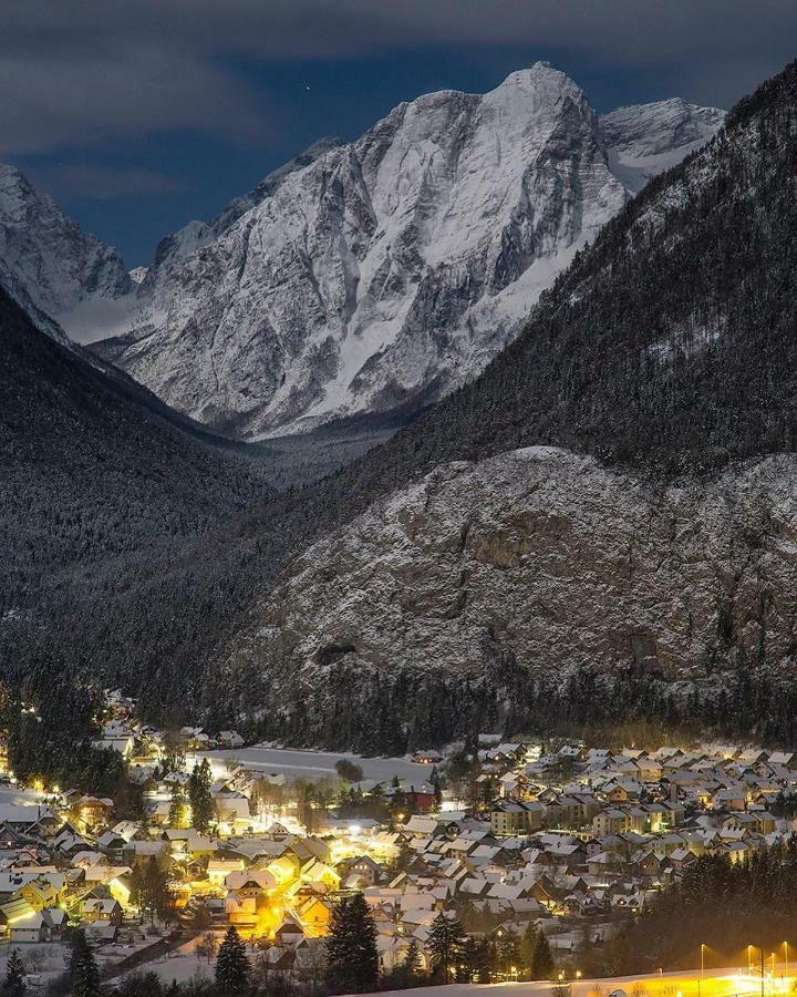 Вилла Mountain View Glamping Довье Экстерьер фото